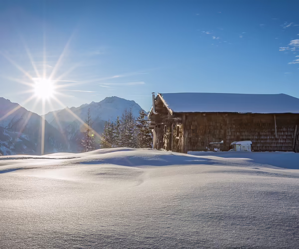 Tief verschneites Zillertal Tief verschneites Zillertal
